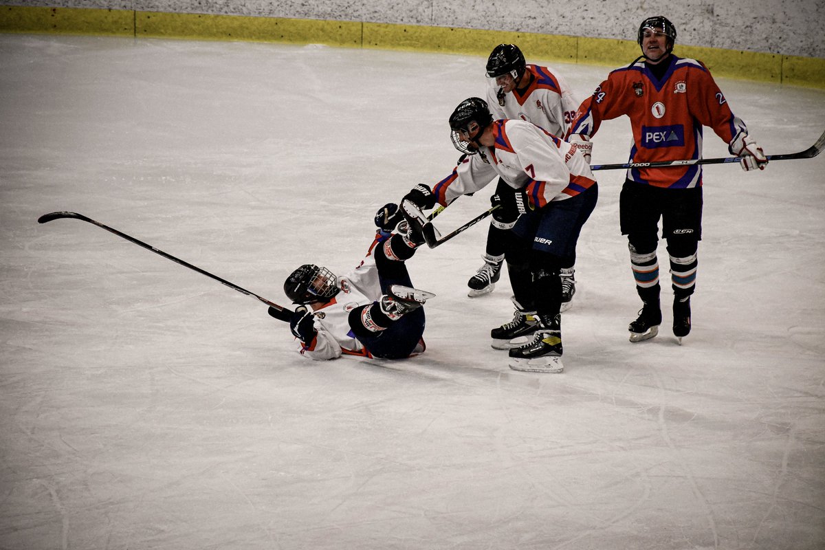 1_FCS's tweet image. 🏒 #HOCKEYTIME