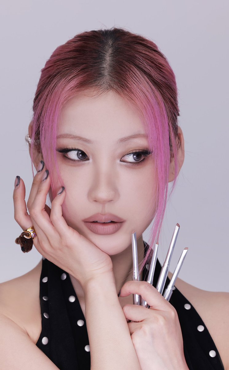 투슬래시포 TWO SLASH FOUR tweet media