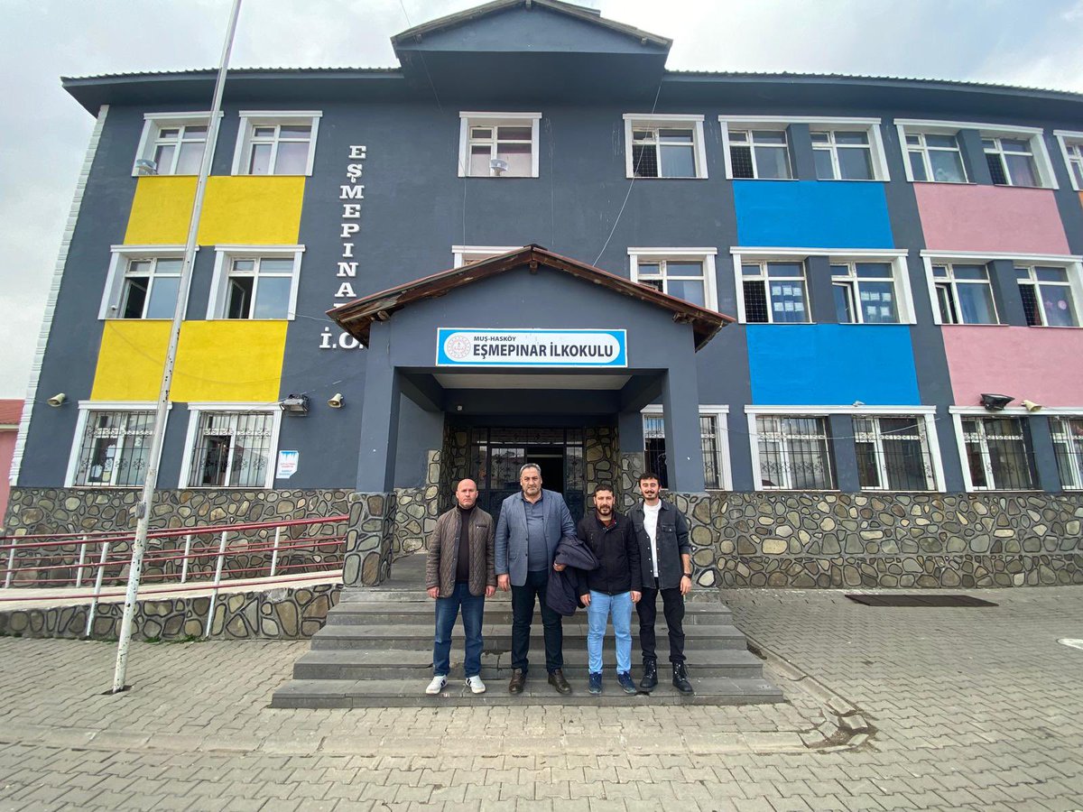 bozyel_necdet's tweet photo. Bugün Eşmepınar İlkokulu ve Eşmepınar Ortaokulundaydık. Öğretmen ve öğrenci buluşması yaptık. Her şey yolunda. İdareci ve öğretmenlerimize teşekkür eder, öğrencilerimize başarılar dileriz.@tcmeb @TCMusValiligi @haskoykymkmligi @HaskoyMem @ESMEPINAROO https://t.co/8GjOTbK8hc