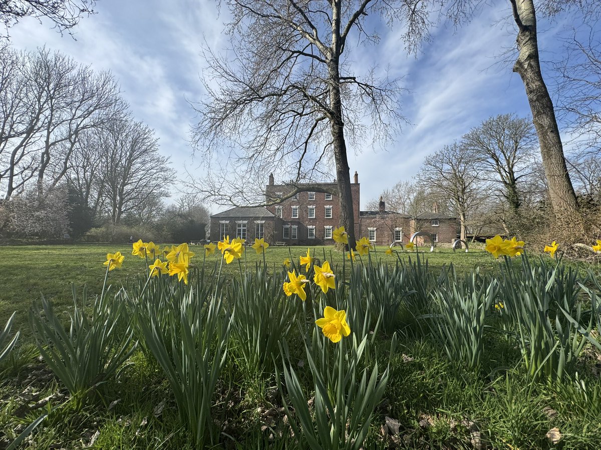 YHA Chester Trafford Hall tweet media