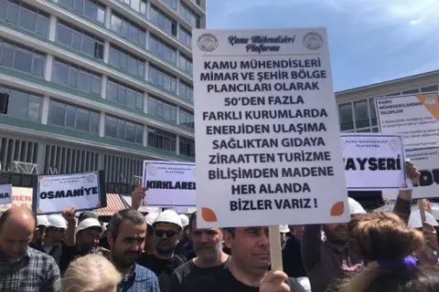 Mühendislik Meslek Kanunu 🇹🇷 (@kamuhendislikmk) on Twitter photo Kamu Mühendislerinin sesini duyun: Özlük haklarımız ve mali durumumuzun iyileştirilmesi için acil adım bekliyoruz.
Sn Yetkililer, mesleğimizin onuruna yakışır düzenlemeler yapmanızı bekliyoruz...
#UzmanaVarKamuMühendisineYok
#MühendislikMeslekKanunu
<a href="/RTErdogan/">Recep Tayyip Erdoğan</a>
<a href="/dbdevletbahceli/">Devlet Bahçeli</a> Kamu Mühendislerinin sesini duyun: Özlük haklarımız ve mali durumumuzun iyileştirilmesi için acil adım bekliyoruz.
Sn Yetkililer, mesleğimizin onuruna yakışır düzenlemeler yapmanızı bekliyoruz...
#UzmanaVarKamuMühendisineYok
#MühendislikMeslekKanunu
<a href="/RTErdogan/">Recep Tayyip Erdoğan</a>
<a href="/dbdevletbahceli/">Devlet Bahçeli</a>