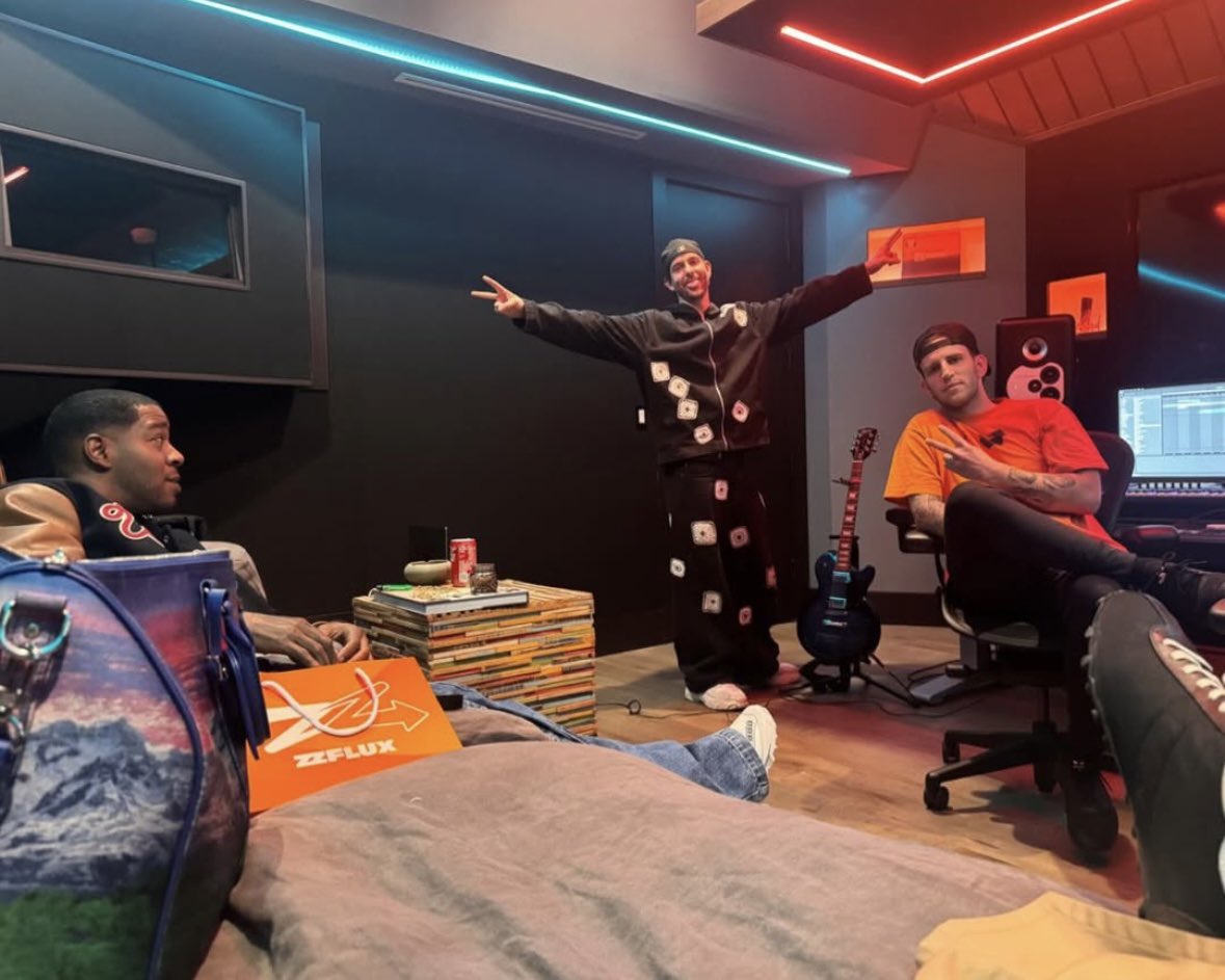 Sound the alarms <a href="/KiDCuDi/">The Chosen One</a> <a href="/ILLENIUM/">ILLENIUM</a>