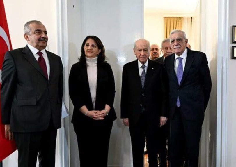 MHP, bayramlaşma programını açıkladı. 

Programda DEM Parti yer alırken, CHP yer almadı.