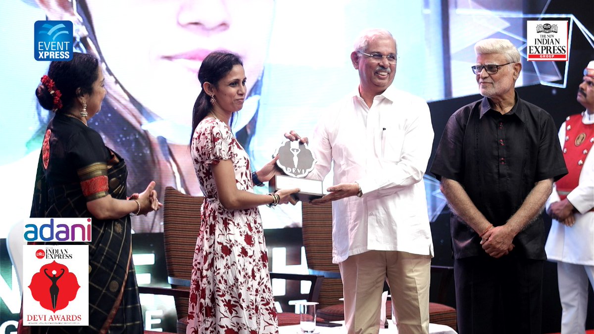 Edex - The New Indian Express (@xpress_edex) on Twitter photo #DeviKochi2025 #DeviAwardsKochi
R N Rejitha, the powerful CRMG crane operator, one of the first crane operators in India, receives the Devi Award
<a href="/PrabhuChawla/">PrabhuChawla</a> <a href="/santwana99/">santwanabhattacharya</a> <a href="/Lakshmi94338678/">Lakshmi Menon</a> <a href="/Eventxpress/">Event Xpress</a> <a href="/NehaSonthaliaP1/">Neha Sonthalia Periwal</a> <a href="/AdaniOnline/">Adani Group</a> <a href="/Quest_Global/">Quest Global</a> <a href="/AMRITAedu/">Amrita Vishwa Vidyapeetham</a> <a href="/ManappuramMAFIL/">Manappuram Finance</a> #DeviKochi2025 #DeviAwardsKochi
R N Rejitha, the powerful CRMG crane operator, one of the first crane operators in India, receives the Devi Award
<a href="/PrabhuChawla/">PrabhuChawla</a> <a href="/santwana99/">santwanabhattacharya</a> <a href="/Lakshmi94338678/">Lakshmi Menon</a> <a href="/Eventxpress/">Event Xpress</a> <a href="/NehaSonthaliaP1/">Neha Sonthalia Periwal</a> <a href="/AdaniOnline/">Adani Group</a> <a href="/Quest_Global/">Quest Global</a> <a href="/AMRITAedu/">Amrita Vishwa Vidyapeetham</a> <a href="/ManappuramMAFIL/">Manappuram Finance</a>