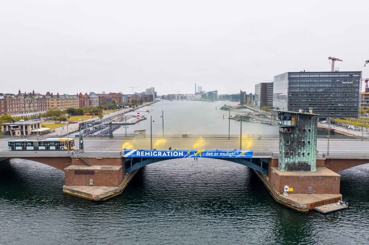 Hvad er remigration egentlig?

Ordet remigration er begyndt at blive brugt bredt. Det er oprindeligt udbredt af den identitære bevægelse, men bruges nu af mange. Men hvad betyder det egentlig?

Helt grundlæggende har remigration til formål at vende udviklingen, således at andelen