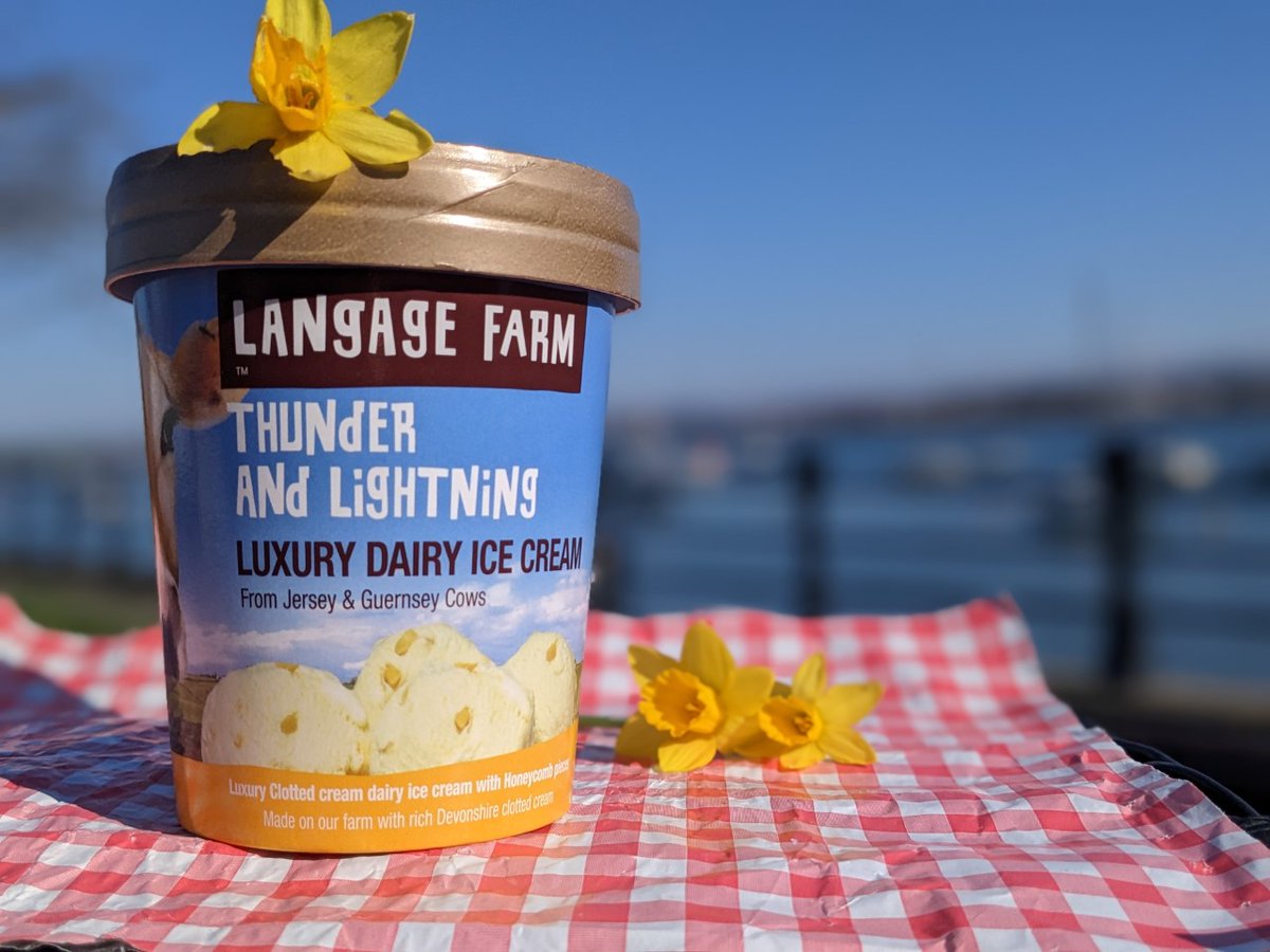 Oh...MY favourite ice cream...it's an oldie but a goodie!

Thunder &amp; Lightning Luxury Dairy Ice Cream...not that there's any storms today!!!

What's your favourite ice cream flavour?

#LOVELangage #icecream #icecreamlovers  #heatwave