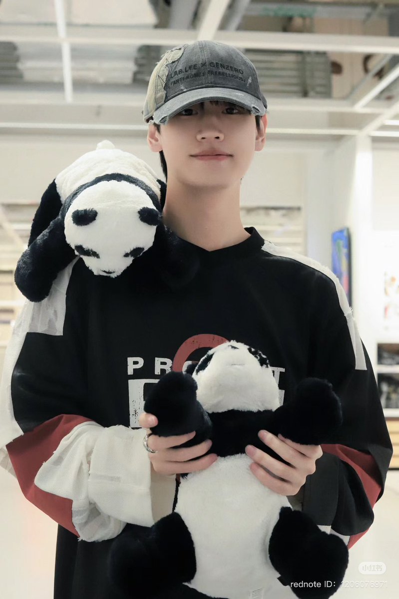 Alone9038's tweet photo. ไม่ได้ตามนาน เอเคก็ยังน่ารักมากกกกกก 
เหมือนเดิม😍 https://t.co/9mrlsM59bm