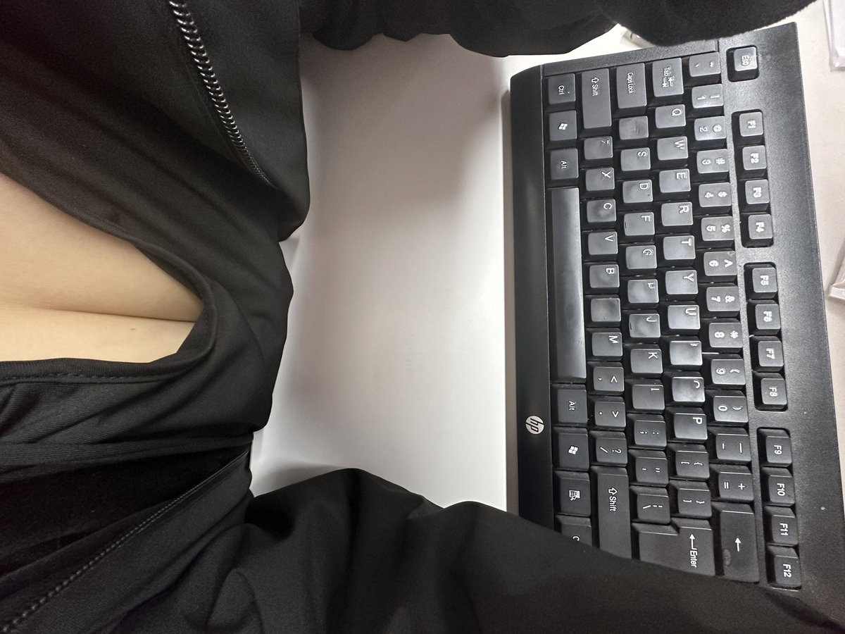 爱露出的少妇暖子 tweet media