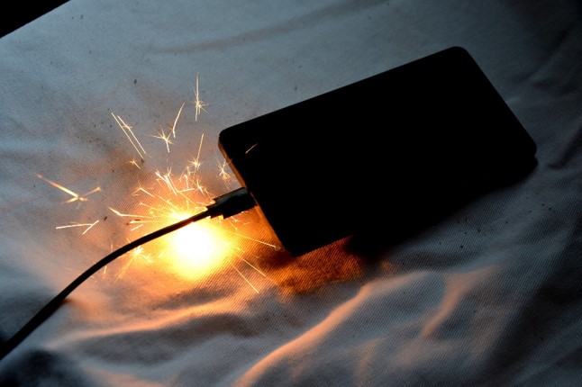 Fire Safety Ireland (@firesafetyire) on Twitter photo Don’t leave devices charging on a bed or couch. Charge phones, laptops etc. on a hard surface with plenty of ventilation around them.
<a href="/DeptHousingIRL/">Department of Housing, Local Government & Heritage</a>
<a href="/JamesBrowneTD/">James Browne TD</a>
#FireSafetyIRE #STOPfire Don’t leave devices charging on a bed or couch. Charge phones, laptops etc. on a hard surface with plenty of ventilation around them.
<a href="/DeptHousingIRL/">Department of Housing, Local Government & Heritage</a>
<a href="/JamesBrowneTD/">James Browne TD</a>
#FireSafetyIRE #STOPfire