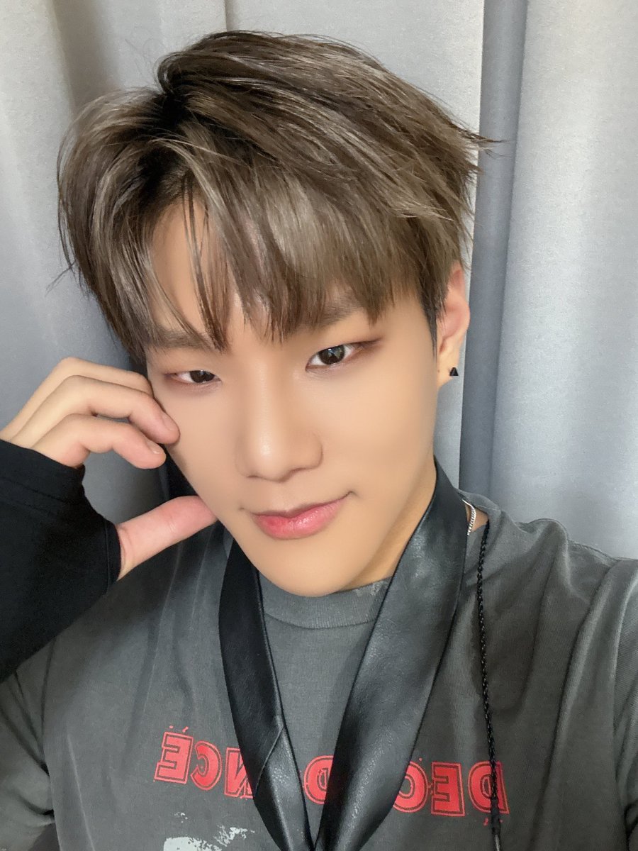 🤳🏻🖤 #DKB #다크비 #ダークビー #JUNSEO #YUKU #HARRY_JUNE