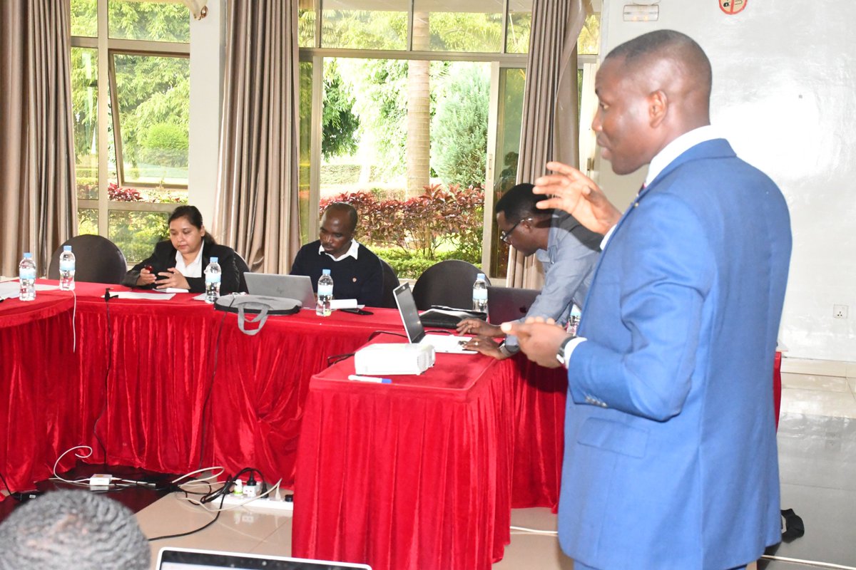 NCNMRwanda's tweet photo. A meeting between NCNM and Deans from Nursing and Midwifery High learning institutions in #Rwanda is taking place @Nobleza_Hotel . It aims at discussing the implementation of the licensing examination within academic calendar effective from July 2025 @nsanzimanasabin  @mnls_nke https://t.co/qtzSpxYAoH