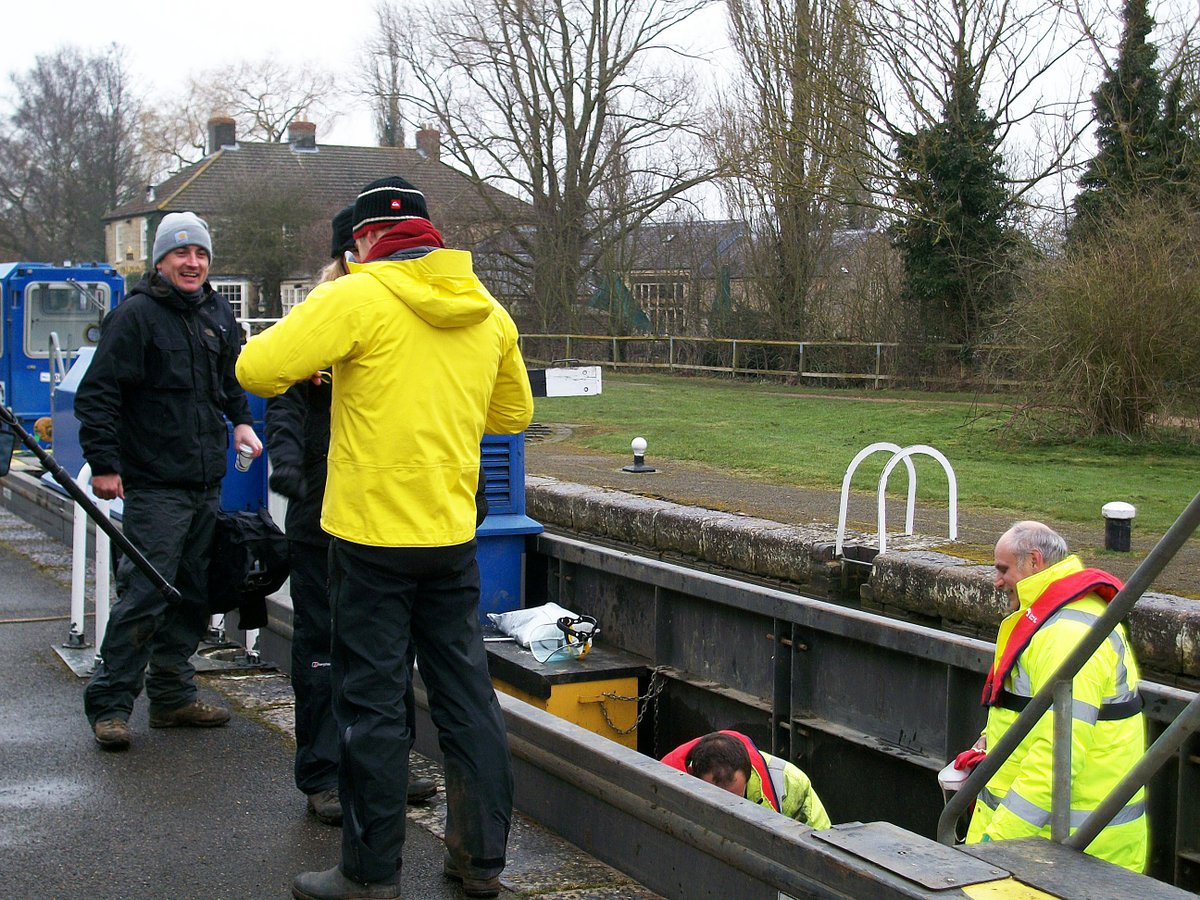retired_tom's tweet photo. My photos from #March 2013

#Countryfile at #StokeBruerne #MatBaker

#CanalRiverTrust #GrandUnionCanal #Lock #Bridge #NarrowBoat 

#Canals &amp; #Waterways can provide #Peace &amp; #calm for your own #Wellbeing #Lifesbetterbywater #KeepCanalsAlive https://t.co/IojkNevSe7