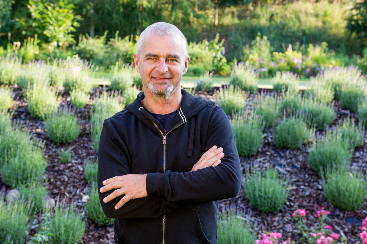 ©Piotr Gronek 
11 marca 2025 r.
'SZANOWNY PANIE PREZYDENCIE,
Dziękuję za zaproszenie w celu odebrania nominacji profesorskiej, którą zwyczajowo wręcza głowa państwa w uroczystej oprawie ceremonialnej w Sali Kolumnowej Pałacu Prezydenckiego, a co jest wyłącznie gestem