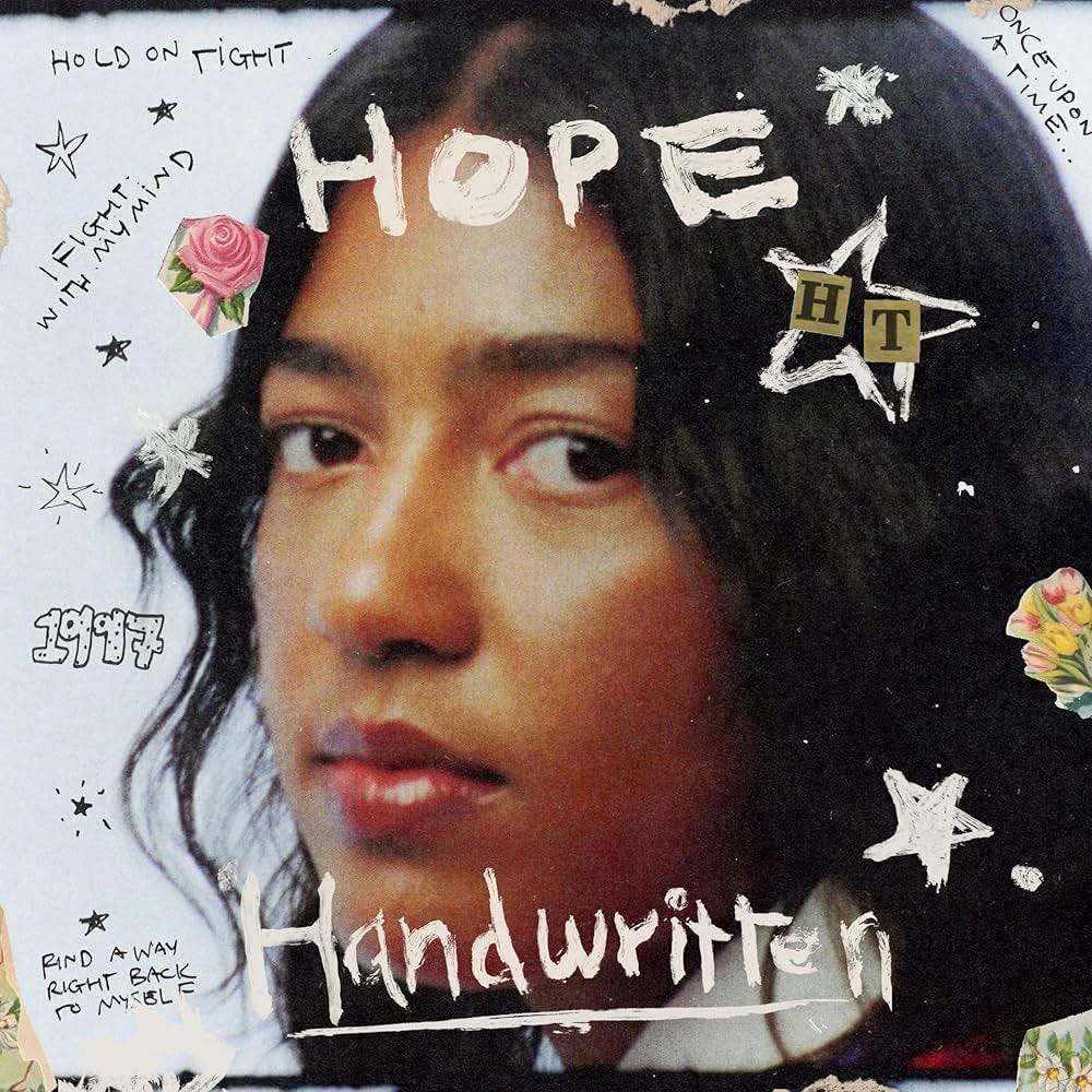 GroovinStream's tweet photo. 【Today's One Groove】

『Survival / Hope Tala』

ロンドン出身の #RNBossa なSSW / Hope Tala、待望のデビューアルバム『Hope Handwritten』より本日は「Survival」というナンバーを。家庭内メガプレイ中のマストバイAL

by Jono

#GS825 #ノースウェーブ https://t.co/dVxjDS1h9I