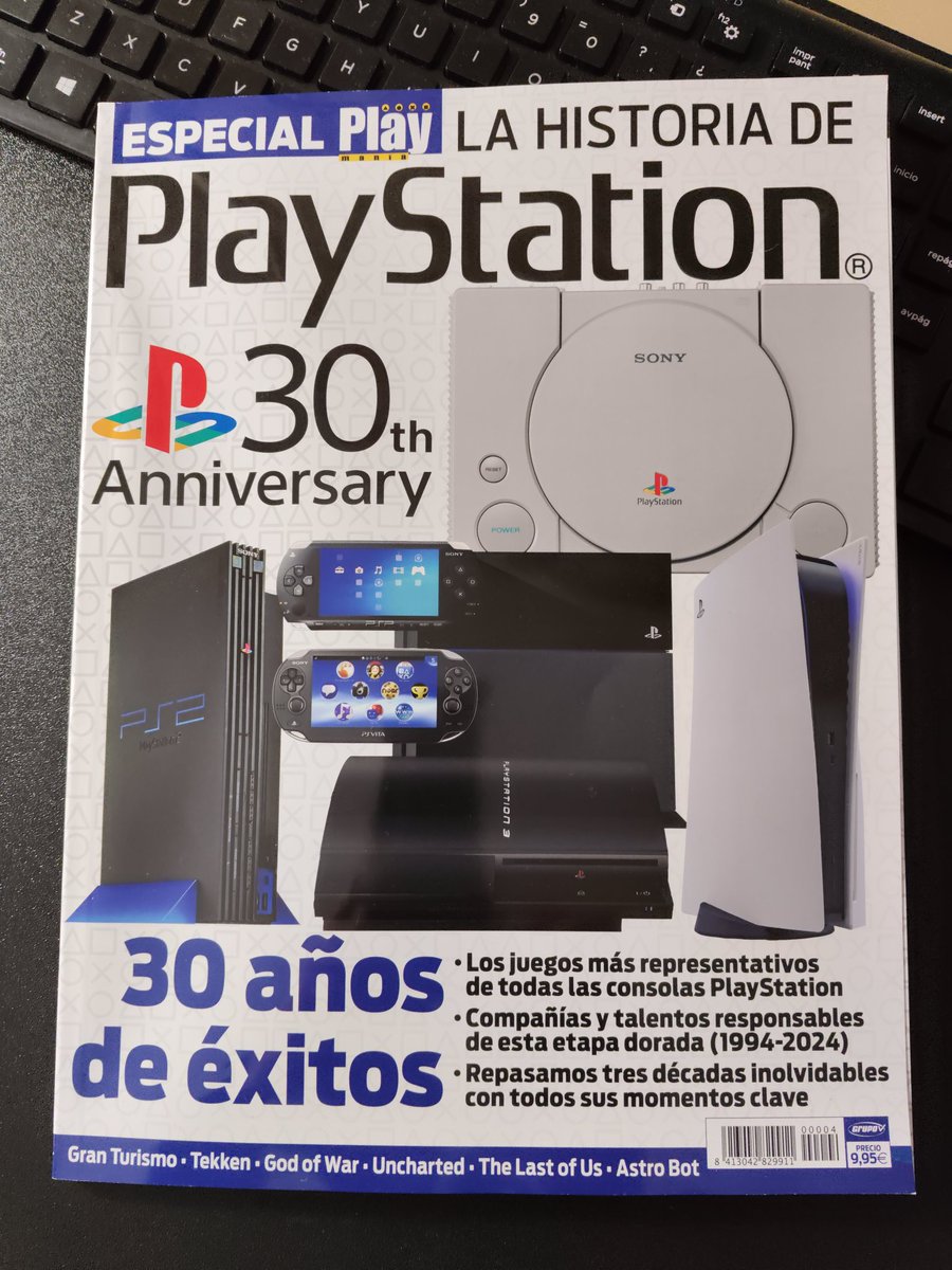 Disfrutando con <a href="/revisplaymania/">PLAYMANIA</a> y su especial #PlayStation30thAnniversary