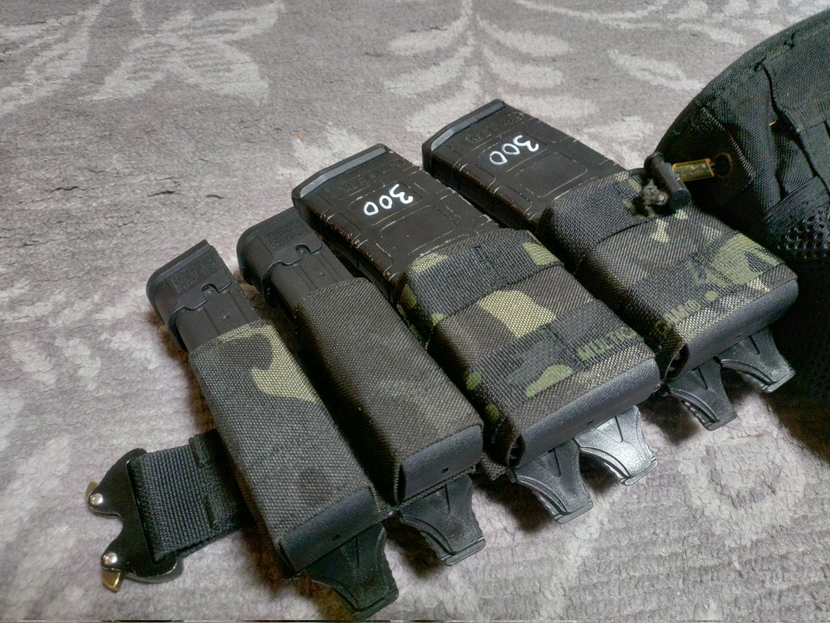 sigsauerrrrrrrr's tweet photo. #JMES  #日本軍拡学会
これも届いた〜
TAILOR JAPANのマグポーチ〜
オシャレだからMCBKにしてみた〜〜〜

内部カイデックスだから暫く差しっぱにして馴染ませる〜 https://t.co/noFPTNvuHb