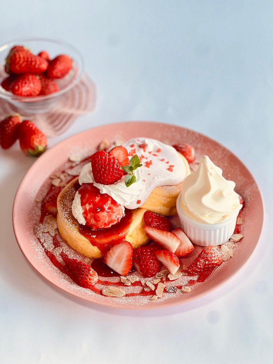 CoccoTree's tweet photo. いちごレアチーズパンケーキ🍓
まだまだ販売中✨ https://t.co/susz6dDW1e