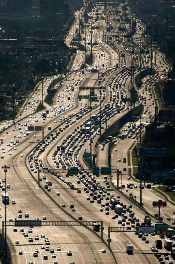 This is not the way to solve congestion problems.

Learn more about how to design and plan a cycling city with 21stCenturyCity.dk 21stcenturycity.dk