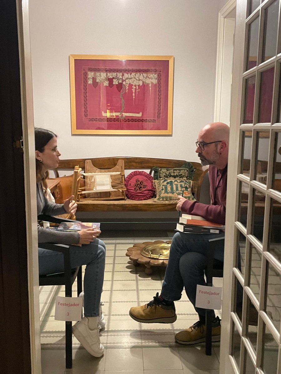 FestivalMOT's tweet photo. La Casa Masó va crear un ambient ideal per a la recomanació de llibres a les cites literàries exprés. 🔔📖

Gràcies a l'organització per fer-ne un èxit i a les persones participants pel seu entusiasme! 🙌 https://t.co/hyQstDFZGr