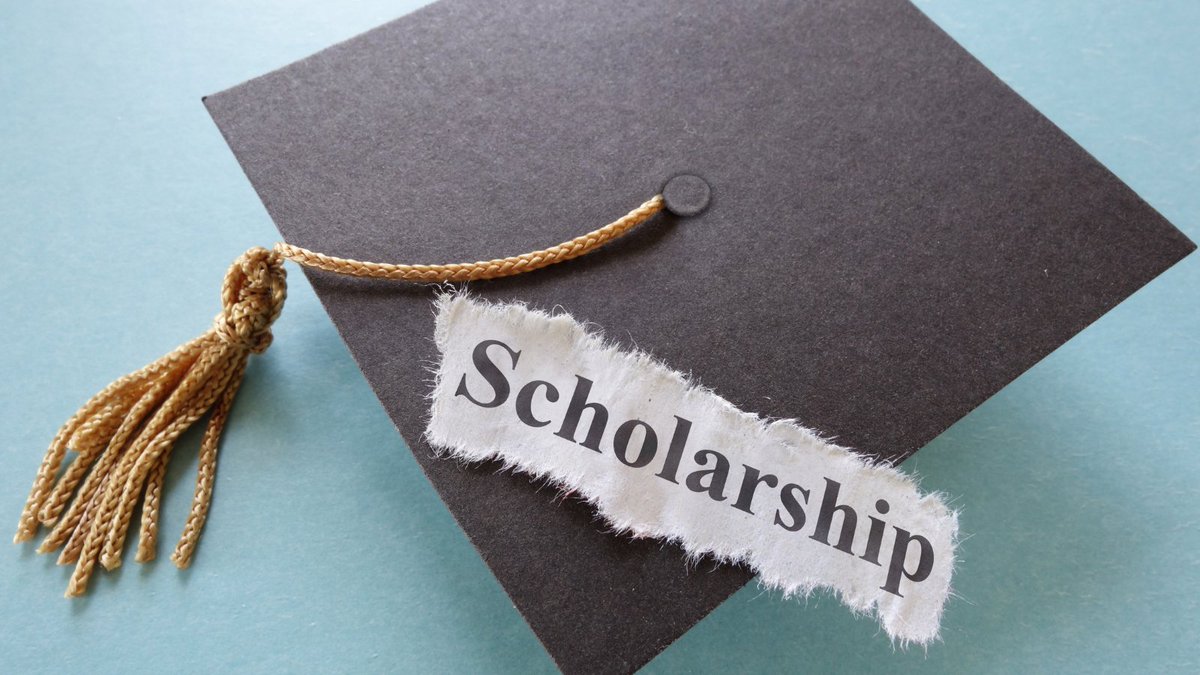 Are you a young #VisuallyImpaired person looking to improve your skills in #braille literacy or become an inspiring leader?

🎓 Unlock your potential by applying to <a href="/BlindUnion/">World Blind Union</a> scholarship program. 

📅 Deadline: 30th April 2025. 

For more information: tinyurl.com/upjc5uyd