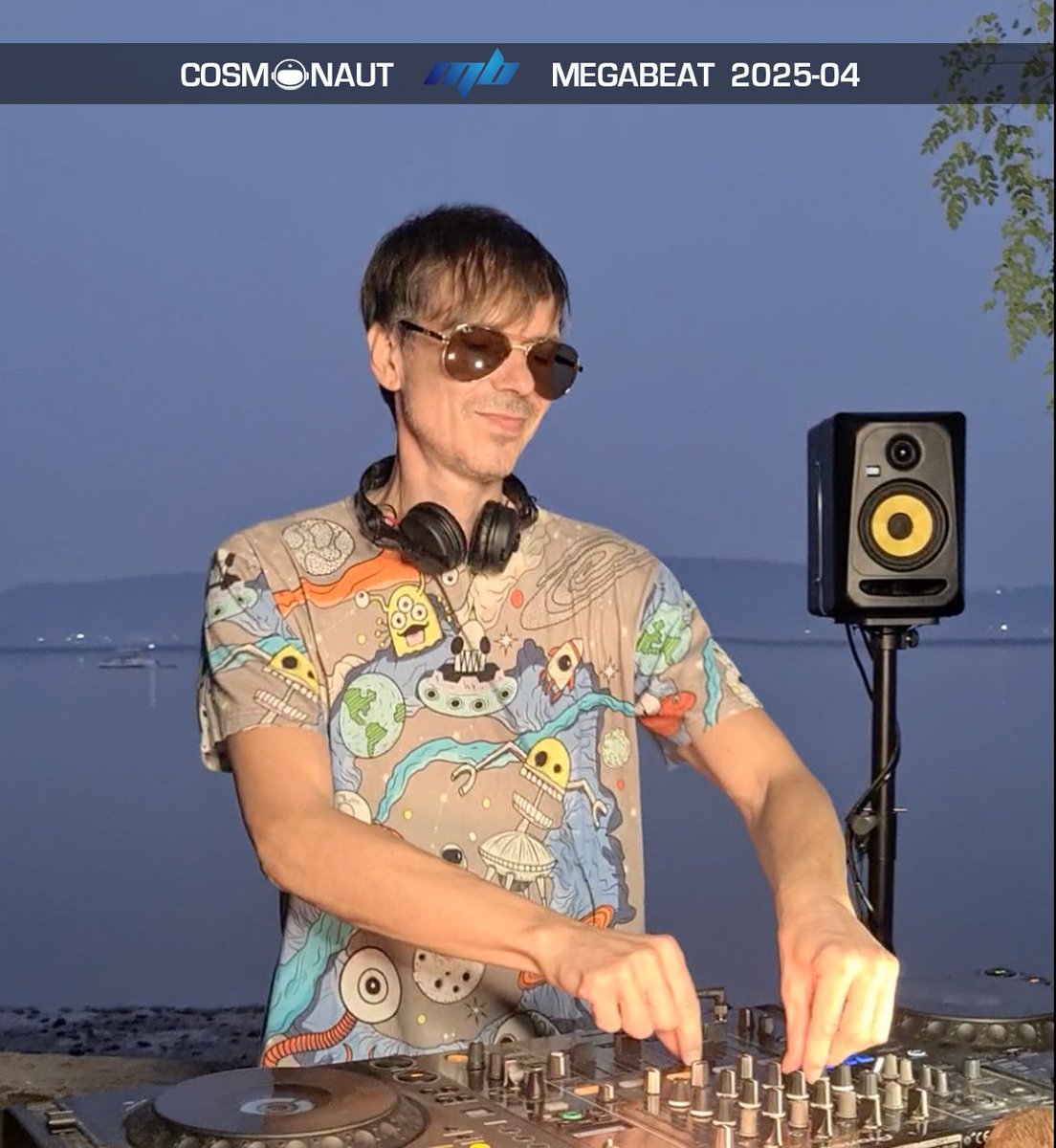 djcosmonaut's tweet photo. MegaBeat mix 2025-04 🎧

👇 👇👇

https://t.co/svn83LHPms 

Radio Show: 

https://t.co/dmIZQNRoZZ 

______

#megabeat #radioshow #progressivehouse #indiedance #dj #radio #mix #djmix https://t.co/9WkRWkfDMp