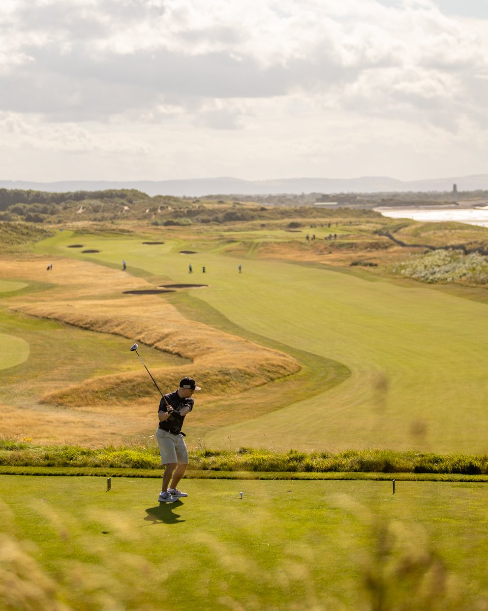 wallaseygolf's tweet image. The iconic tee shot on our long 4th hole plunges from the high dunes to the low-lying sand plain below.