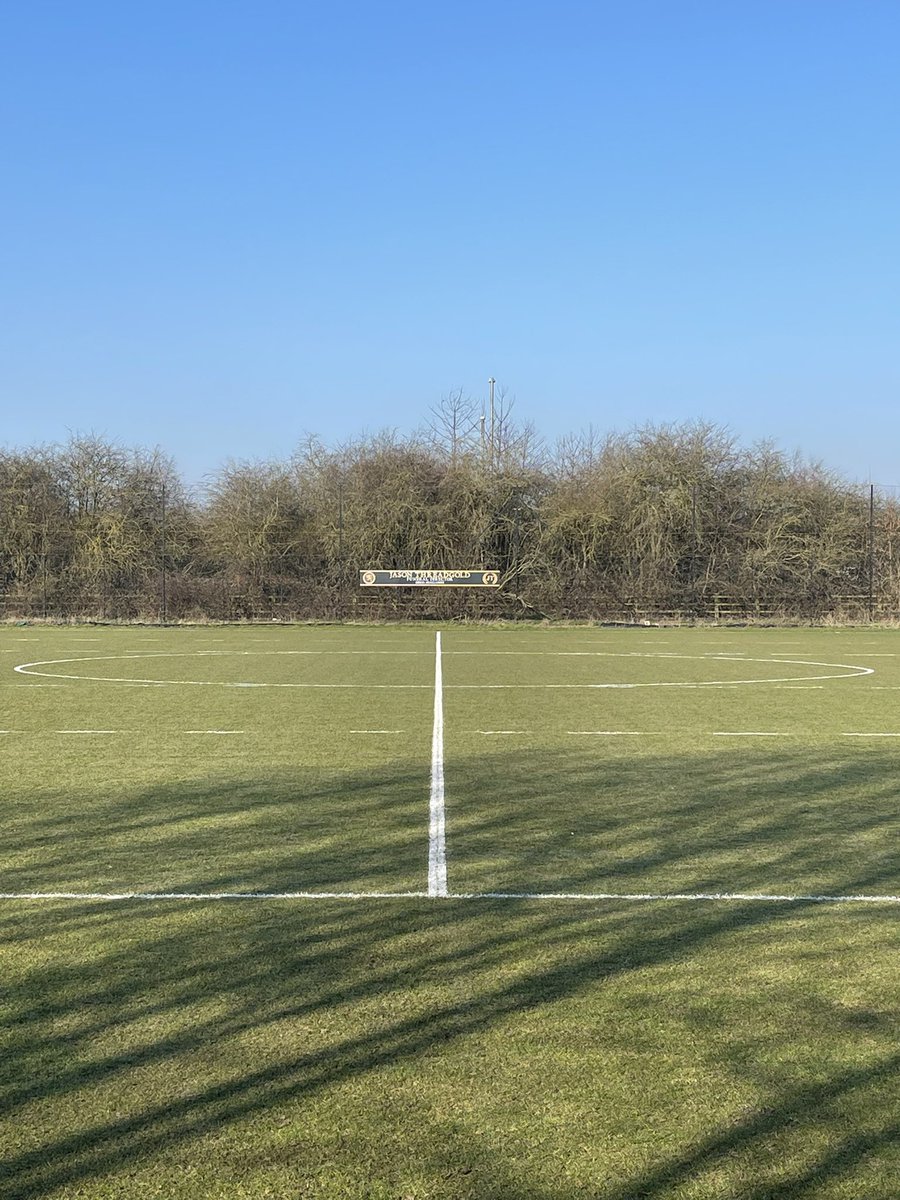 Toughline ready to use doing a great job on a single mark 🤩 <a href="/EastRidingLtd/">East Riding Turfcare</a>