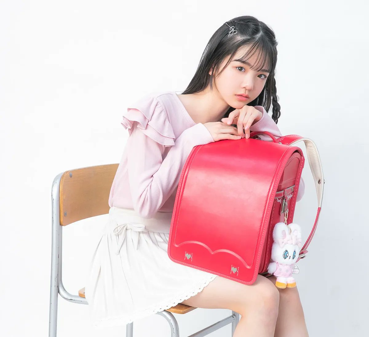 もうすぐ #新学期 ✨ ＼ #小学生モデル のランドセルの中身を大公開