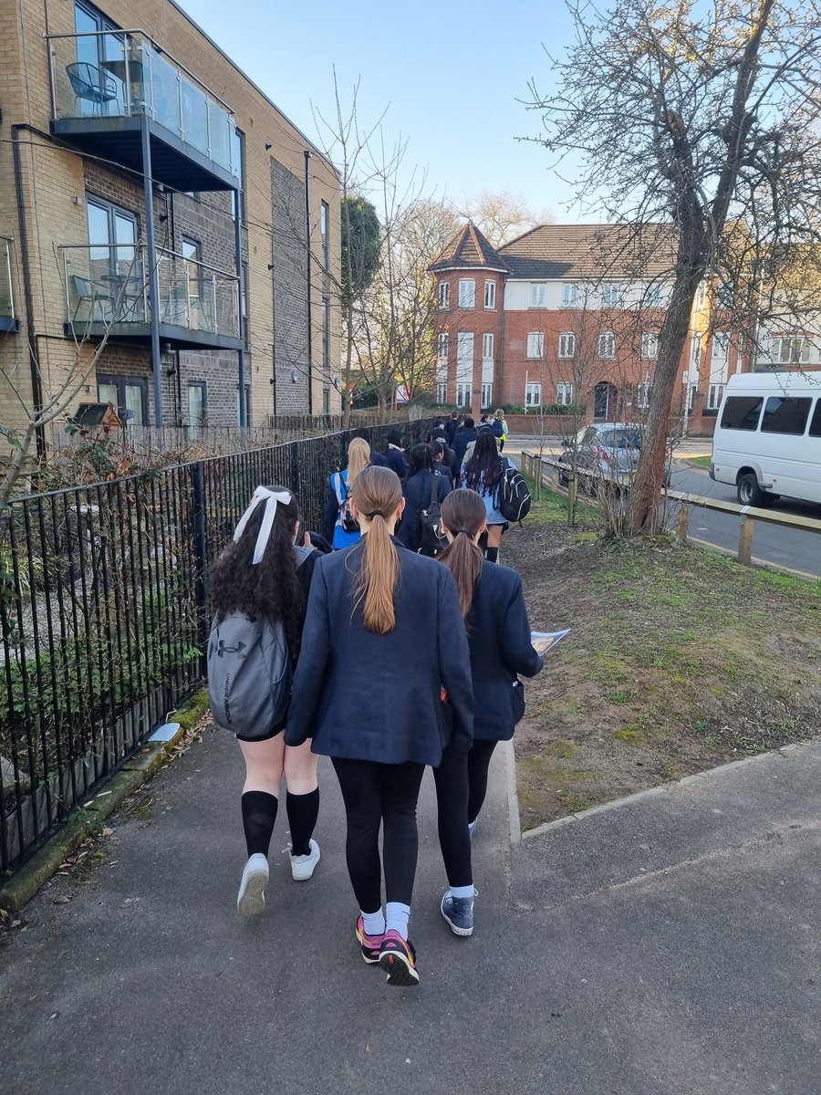 ChaplainLHS's tweet image. And we are off for @loretochorlton @CAFODSchools Big Lent Sponsored walk. Next stop @AmbBernRCParish ambrose Primary #PilgrimsOfHope @CAFODSalford