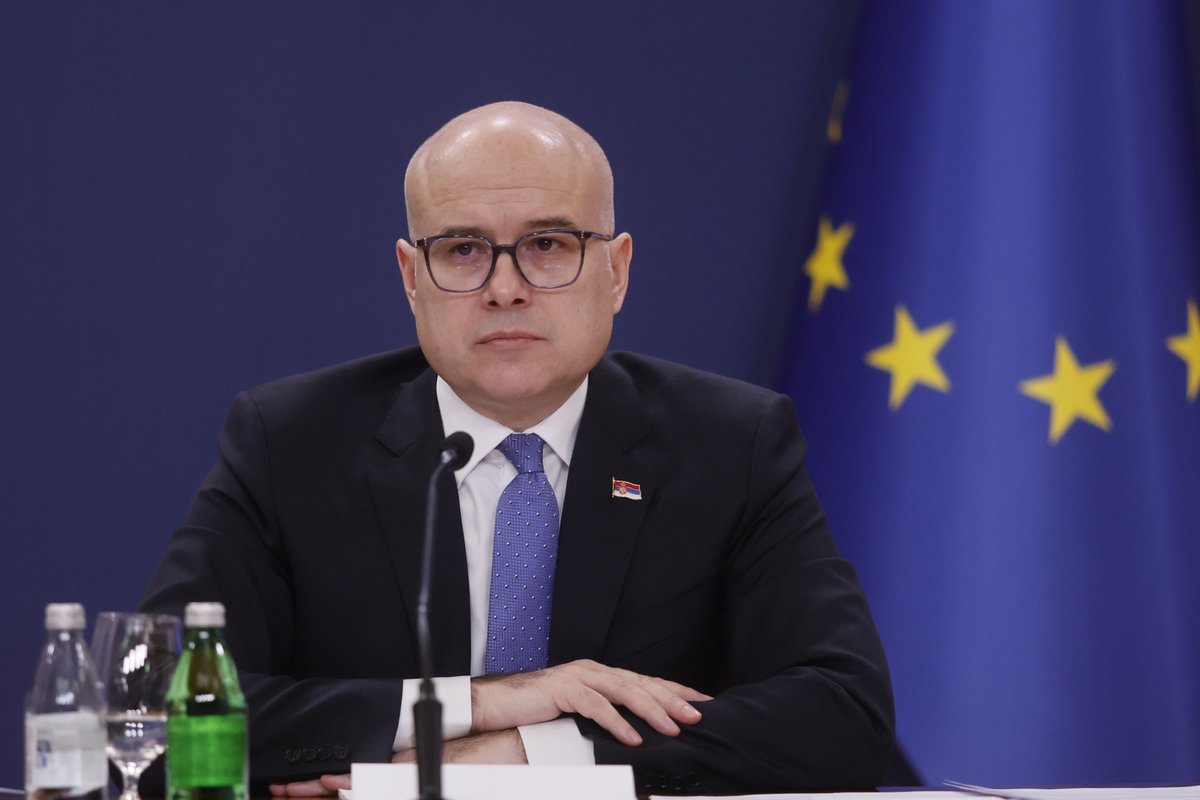sns_srbija's tweet photo. Вучевић @milos_vucevic: Радујем се новој ери развоја српско-америчких односа https://t.co/9bYLfDpzEa https://t.co/xfNVw6ilWj
