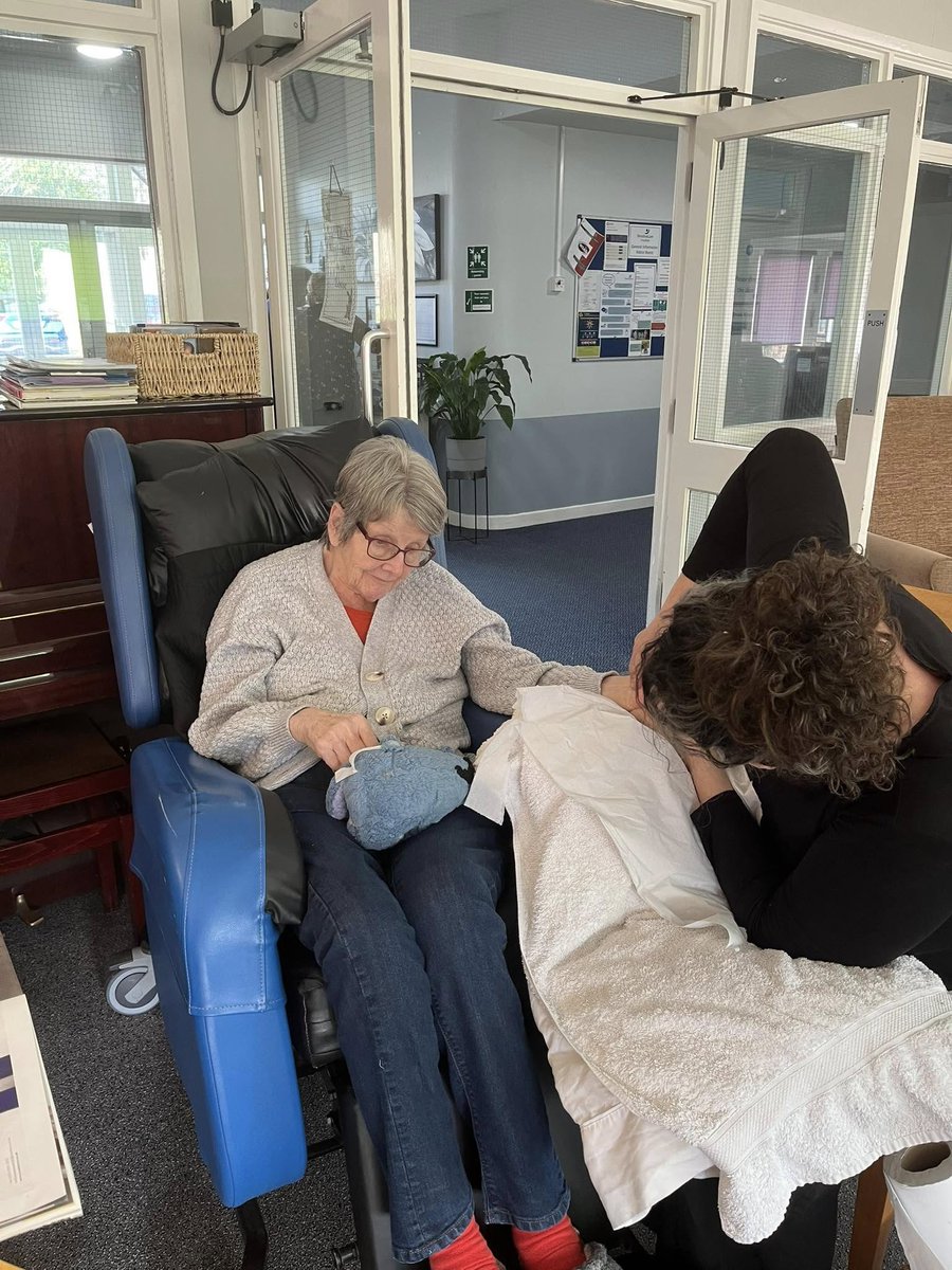 It was Wellness Day at Brendoncare Froxfield yesterday where they embraced relaxation and rejuvenation through reflexology and Reiki. It was the perfect opportunity to unwind and take some special moments for self-care.