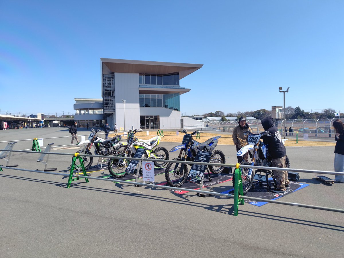 crfberg59's tweet image. 久しぶりにフリースタイルモトクロスを観てきた！声出してハイタッチして楽しかった！😆（＠浜松オート）
#fmxshowcase