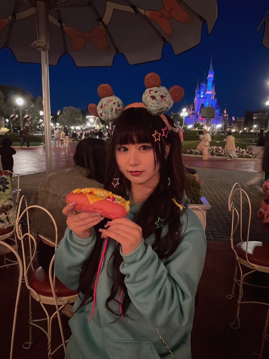 kaname_only's tweet photo. ディズニーいてきたよ🏰💭🎀
あげなおしごめん。並び替えしたかった https://t.co/4ZANlrb2C2