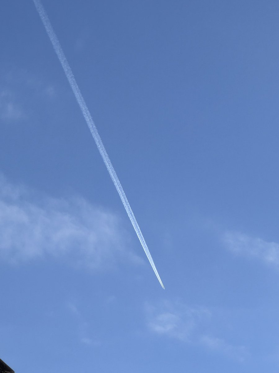 _Travelwithdan's tweet image. Today’s #highflyer under this gorgeous blue sky is a @KLM A330-303 operating BON-AMS, KLM flight 767,  operated by PH-AKA. It has been in the air for 8:13 and has just over 30 minutes until its arrival in @Schiphol #avgeek #KLM #planespotting