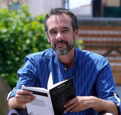 Ràdio Castelldefels (@radiocastelldef) on Twitter photo ☀️📖 Avui comencem el matí amb un nou Poemas Regalados amb <a href="/pedro_alcarria/">Pedro Alcarria</a> escoltant la veu de Pablo Llanos Urraca! Un viatge ple de versos i emocions per començar el dia amb inspiració. ✨🖋️
🎧➡️od.lk/f/Nl8yMTM4Njk0… ☀️📖 Avui comencem el matí amb un nou Poemas Regalados amb <a href="/pedro_alcarria/">Pedro Alcarria</a> escoltant la veu de Pablo Llanos Urraca! Un viatge ple de versos i emocions per començar el dia amb inspiració. ✨🖋️
🎧➡️od.lk/f/Nl8yMTM4Njk0…