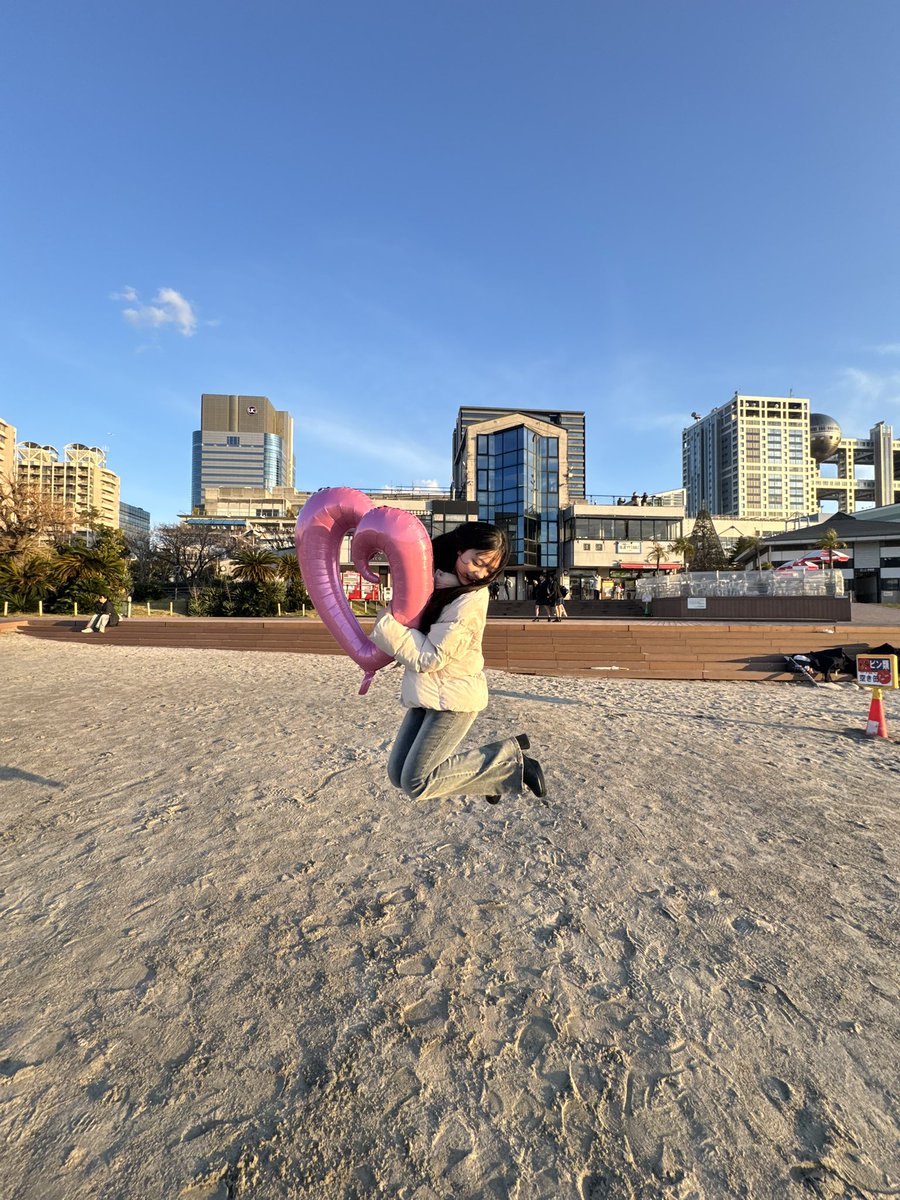 momorando1112's tweet photo. おつもも🍑
昨日は卒業式終わってからクラスのみんなで海で写真撮ってから、ご飯食べに行ったよ⸜ 🍚🍴⸝
それで今日は念願のピアス開けた💗🤭

 #中島桃花 #LJC https://t.co/1pRj8rcNqe