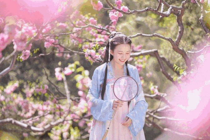 VisitBaoji's tweet photo. The 3rd Yeheshan Peach & Apricot Blossom Festival is just around the corner.💌 Come embrace the vibrant beauty of spring in #Baoji. 🌺 #SpringSymphony https://t.co/D9FF3LSzjt