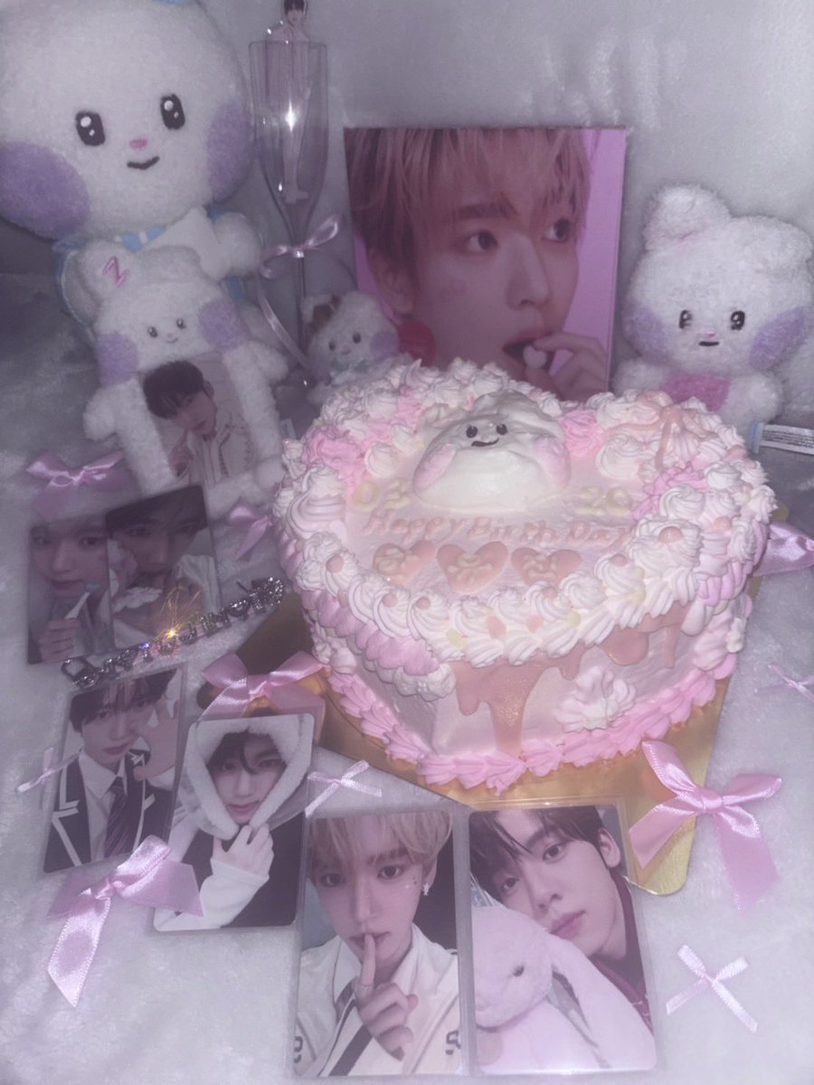 mou0220's tweet photo. 𝟐𝟓𝟎𝟑𝟐𝟎…♥♥
       ˚｡⋆ 𝜗𝜚 𝑯𝒂𝒑𝒑𝒚 𝒀𝒖𝒋𝒊𝒏 𝒅𝒂𝒚 ⋆ ˚｡⋆ 𝜗𝜚 

 #ZB1  #ゼベワン
 #OUR_SPRING_YUJIN 
 #해피_뽀스데이 
 #한유진  #ユジン https://t.co/819RtiM5X9