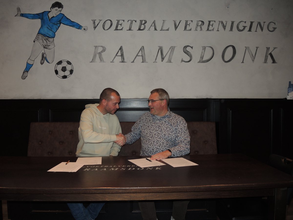 Vanaf komend seizoen neemt Jordy Valkestijn het hoofdtrainerschap over van huidig trainer Louis Roovers. Jordy is al lang actief in de voetballerij en is momenteel hoofdtrainer van het tweede team van Wieldrecht, dat uitkomt in de 1e klasse. Van harte welkom Jordy!