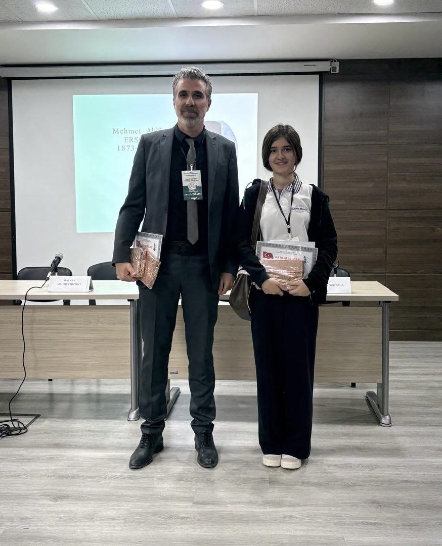 Öğrencimiz Melek Ceyda Polat ve Kurum Müdürümüz Fatih Kurt, Nizip İlçe Milli Eğitim Müdürlüğü tarafından düzenlenen Mehmet Akif Ersoy ve Türkçe sempozyumunda bildirilerini sundular…
@nizipbilsem 
<a href="/NizipilceMEM/">Nizip İlçe Milli Eğitim Müdürlüğü</a> 
<a href="/Gaziantep_MEM/">Gaziantep İl Millî Eğitim Müdürlüğü</a>