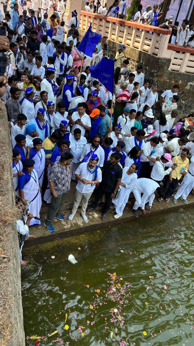 20 मार्च 1927 को बाबा साहब आंबेडकर ने महाड़ सत्याग्रह आंदोलन के तहत चवदार तालाब से पानी पीने का नेतृत्व किया था। यह आंदोलन मानवाधिकारों के लिए एक महत्वपूर्ण संघर्ष था। इस ऐतिहासिक दिवस पर आप सभी को मंगलकामनाएं।