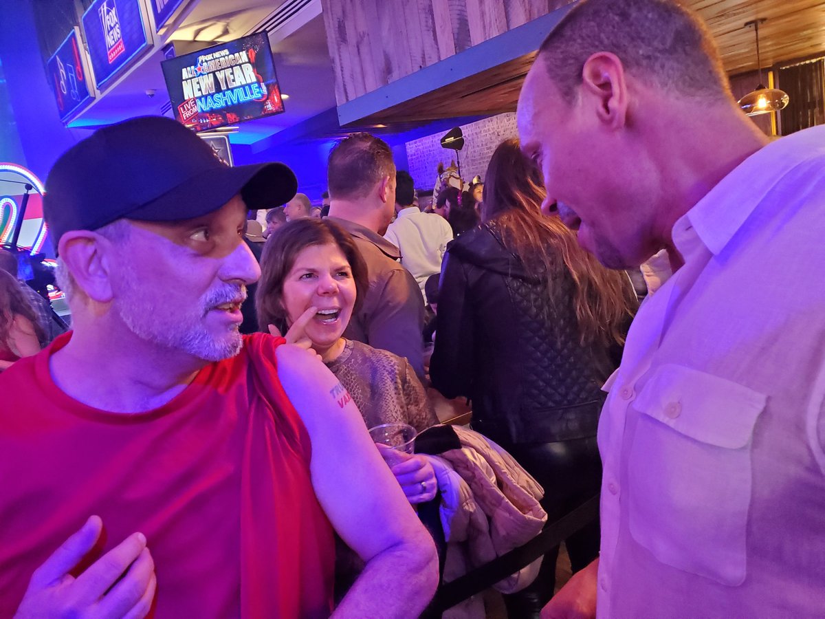 Bulroid70's tweet photo. @FBIDDBongino 
Great to have you as the number 2 at @FBI .
Great meeting you in Nashville NYE 2021. https://t.co/MqhbcKwjd6