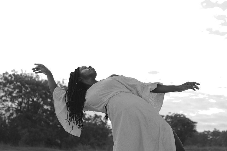 There is grace in every breath, poetry in every movement of a dancer.

Dancer: Mawusi Nenone 

#BalletWestAfrica
#DanceAsExpression
#GraceInMotion