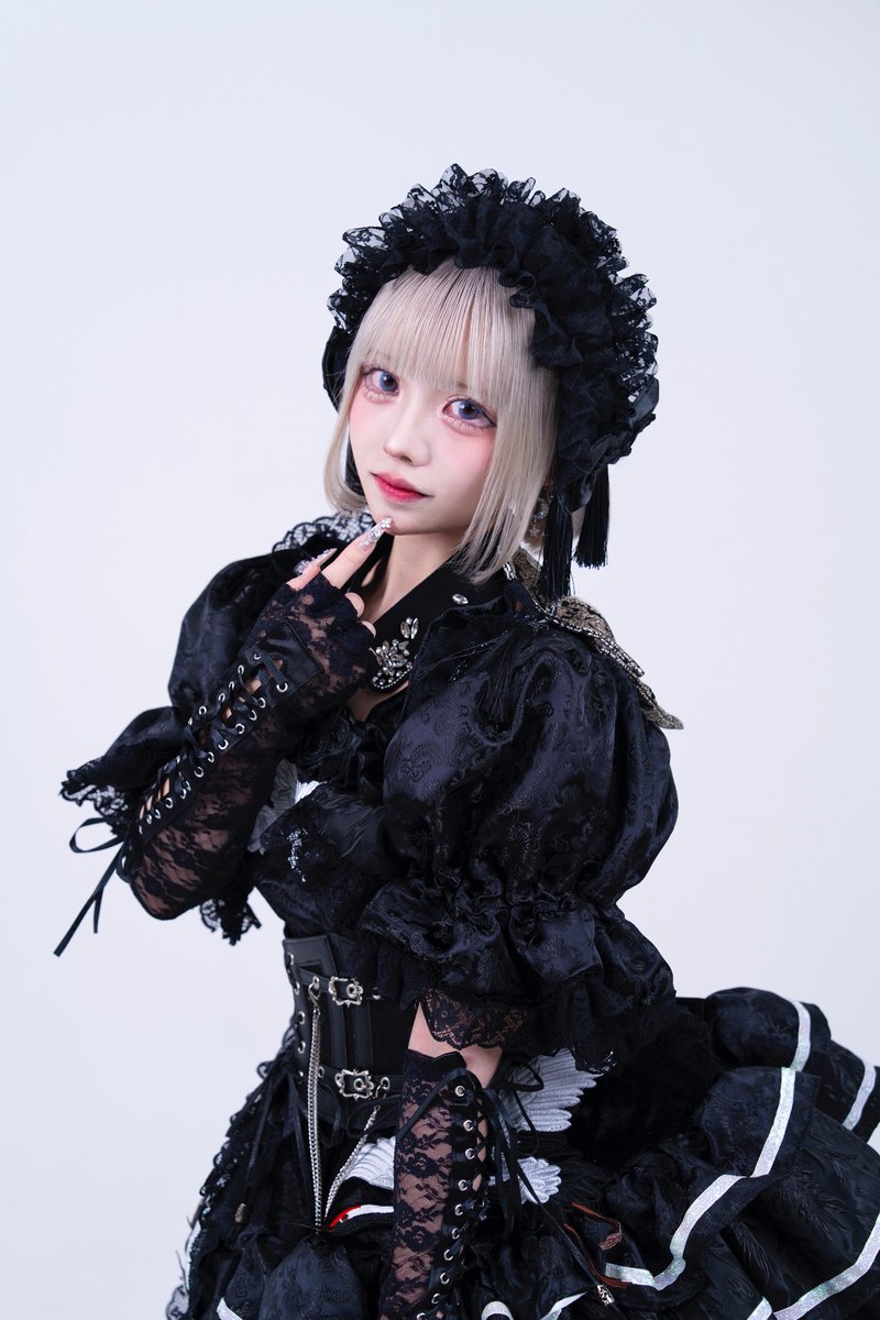 明日21日よりMaison de Queenとして一緒に活動していく新メンバー