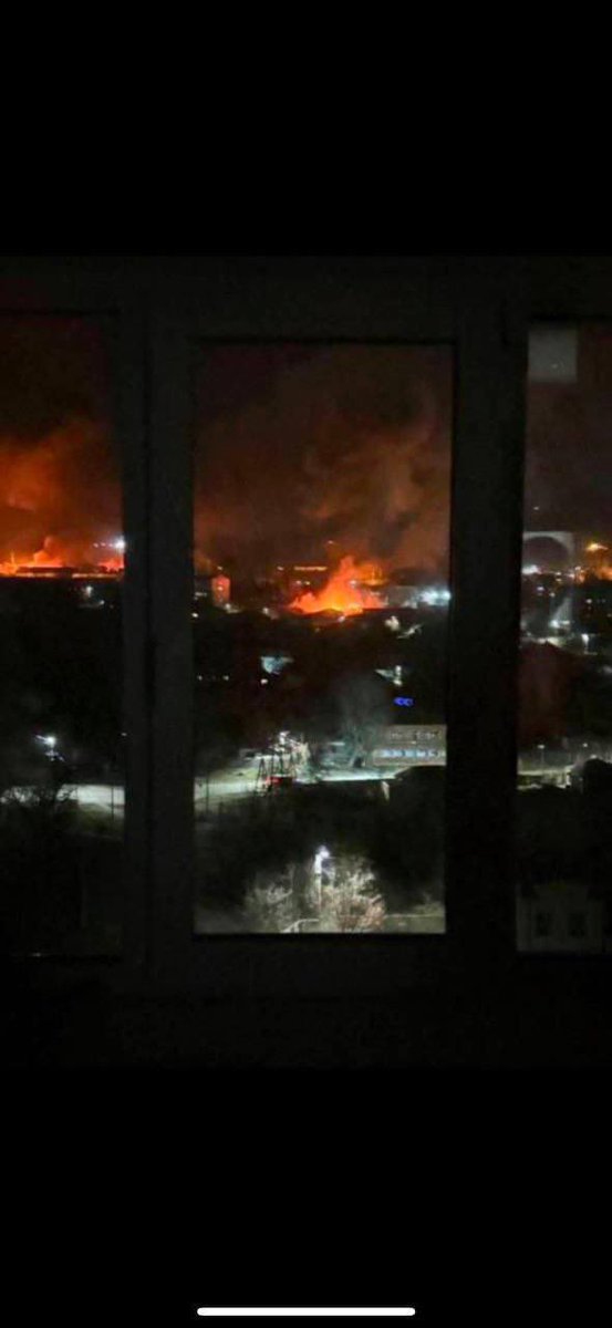 ya_Anna_Ok's tweet photo. This is what my city looks like! We were promised a ceasefire, but at that time we heard more than 30 explosions, they were almost every minute, we were under attack for 2 hours! Why is this happening?
 
 #UkraineRussiaWar #Kropyvnytsky #Kropyvnytskyi #Trump #Putin #Russian https://t.co/xIhZjt1gyb