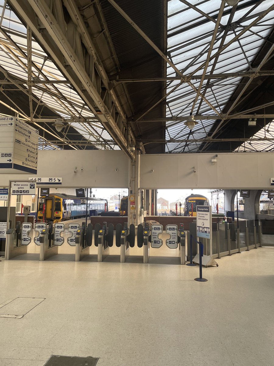 On route to #DigitalTech2025 Glasgow Thanks to <a href="/MesomorphicLtd/">Mesomorphic</a> for the invite! <a href="/scotlandis/">ScotlandIS</a> 25 years, It’s going to be fun!