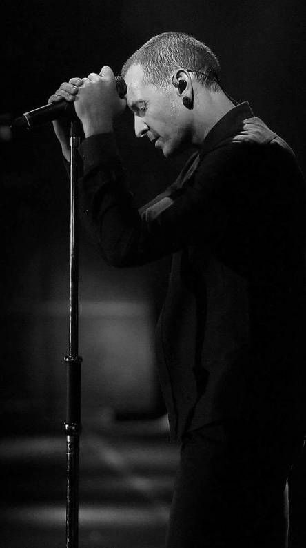 Happy birthday, Chester Bennington

Today, we celebrate the life of a true legend. Chester's voice was more than sound—it was emotion, raw energy, and connection.

Let’s honour his memory by listening to the music he gave us. 

Forever in our hearts and playlists 💙