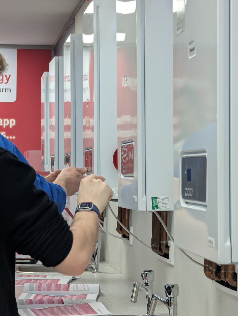 glow_wormclub's tweet photo. Are you ready to take your skills to the next level? The Glow-worm Academy offers FREE online and in-centre training designed to give you valuable, hands-on experience with our innovative heating systems and solutions. https://t.co/fE9KNBpYV7
#GlowWorm #ProductKnowledge https://t.co/MfIFKvlvmp