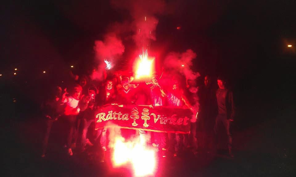 Emdo95's tweet image. Två tallar stolta! #timraik 
Äntligen hockeyhelg!