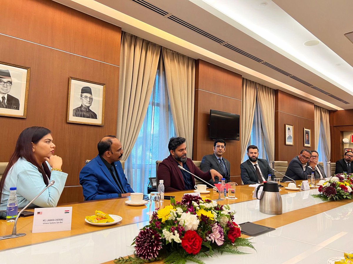 AETLEDDisplays's tweet photo. On March 18, 2025, Prashant Srivastava of AET LED Displays attended an Iftar hosted by the Malaysian High Commission in New Delhi.The event focused on strengthening Malaysia-India trade and investment. AET is proud to support global collaborations in LED display technology.#MDEC https://t.co/eFoQC6WzZY